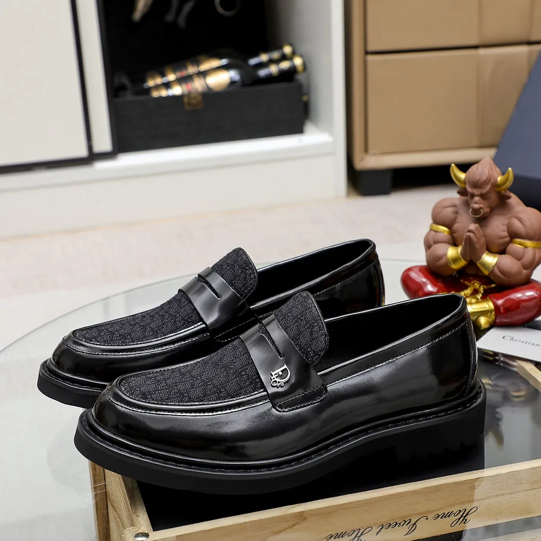 Men's shoes 💰520🕷️🕷️[Dior] Dior's new casual men's shoes are launched in Hong Kong counters. Official website 1:1 production. Italian woven cowhide + water-dyed 🐂 leather lining. Designed by European and American masters. Perfect shape to create counter quality, solid color rubber wear-resistant outsole and classic dazzling toe! Super versatile and very comfortable. High-end without losing taste, fashionable and novel! ! Absolute focus! 8 colors available! Code number 38-45……